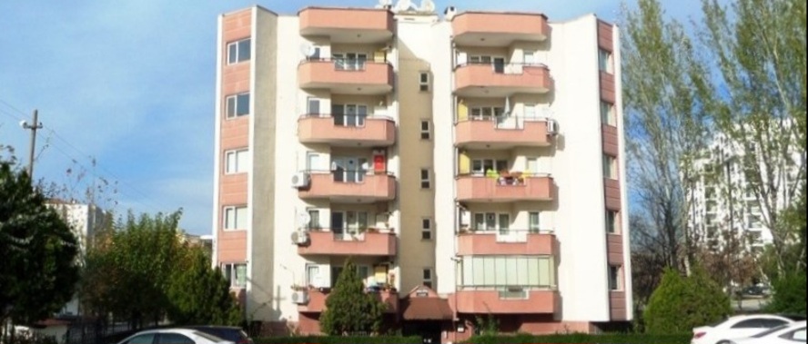 Ataevler Cumhuriyet Mahallesi’nde Satılık 3+1 Ara Kat Daire